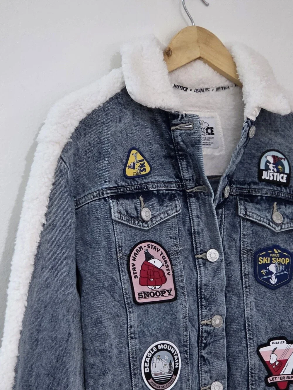 Justice x Snoopy Girls Acid Wash Patchwork and Sherpa Denim Jacket NWOT